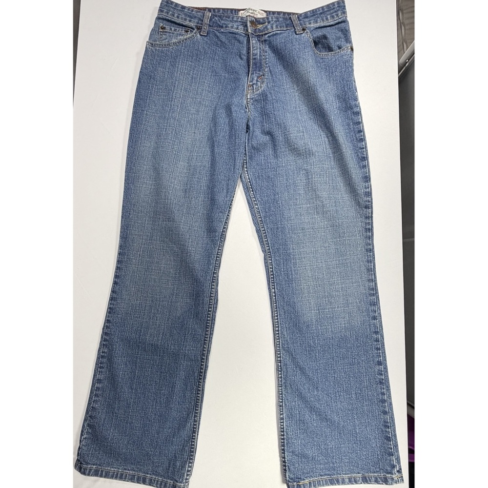 Levi’s Signature Jeans Blue Bootcut Women’s Size 14 Medium Stretch Denim